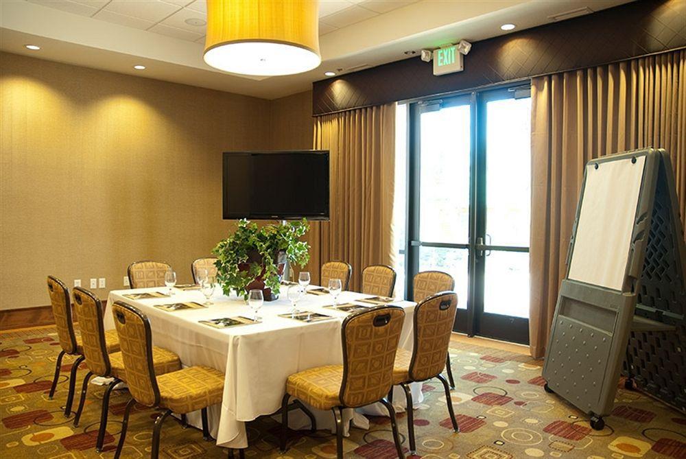 Hotel Springhill By Marriott 3*